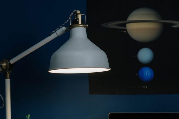 Sådan vælger du den perfekte bordlampe til dit hjem